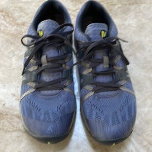 Merrell form 2 size 8.5 trail shoe